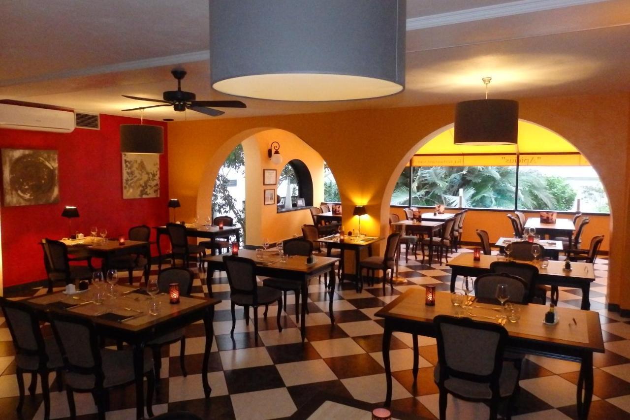 דורבורי Tropical Hotel מראה חיצוני תמונה