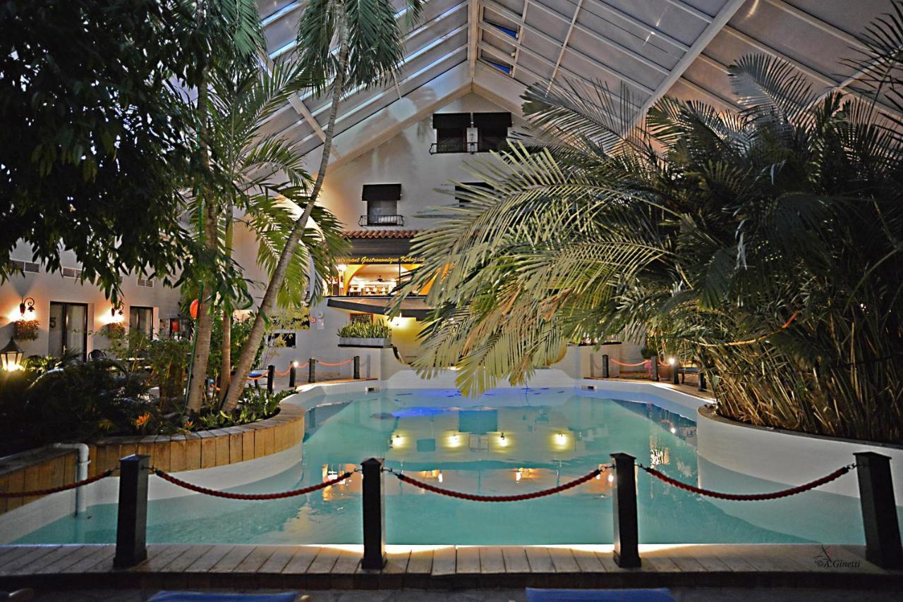 דורבורי Tropical Hotel מראה חיצוני תמונה