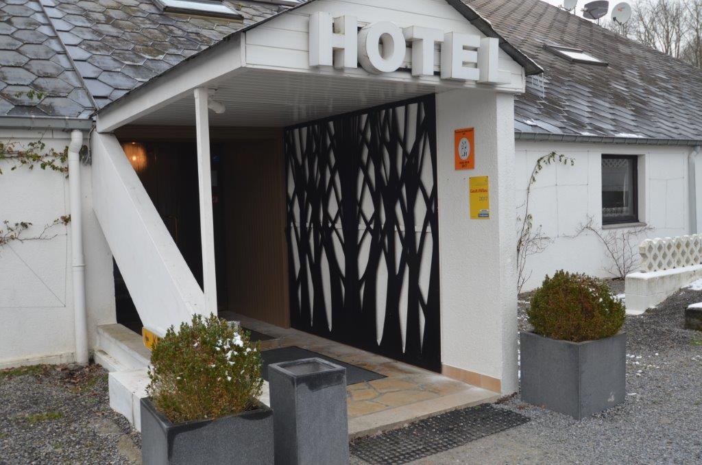 דורבורי Tropical Hotel מראה חיצוני תמונה